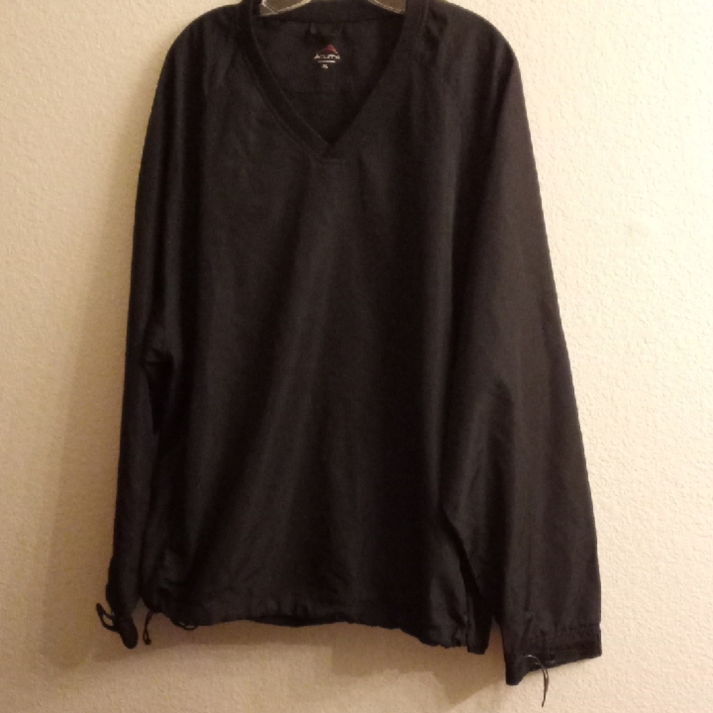 Acuity Black V-Neck Pullover Windbreaker B31